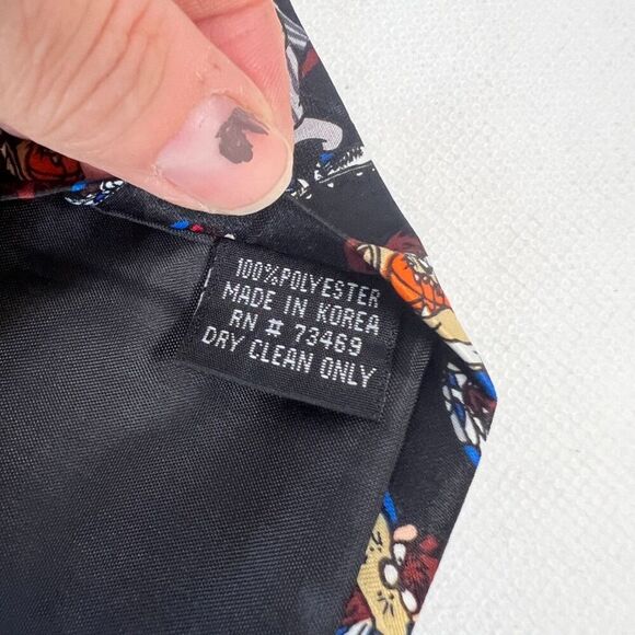 1998 Warner Bros. Looney Tunes Tazmanian Devil Black Sports Tie - Picture 4 of 4